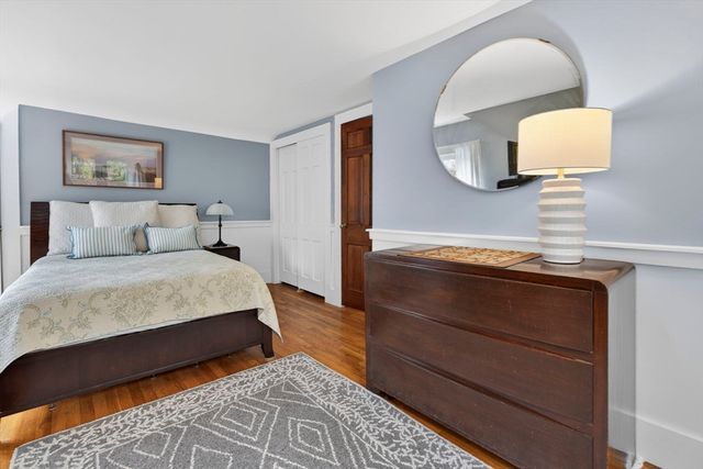 58 School St, Groveland, MA 01834