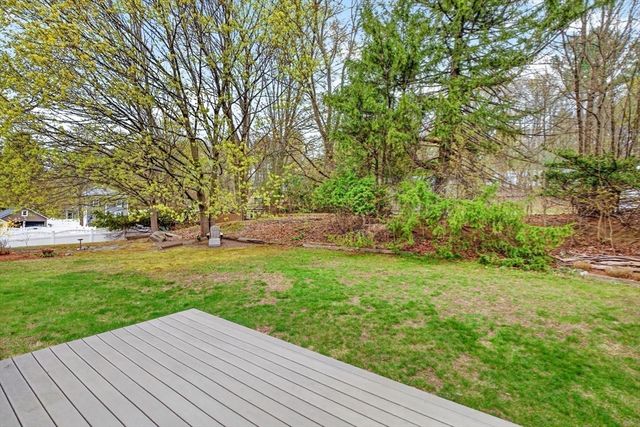58 School St, Groveland, MA 01834