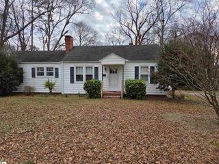 208 S Pliney Circle, Simpsonville, SC 29681