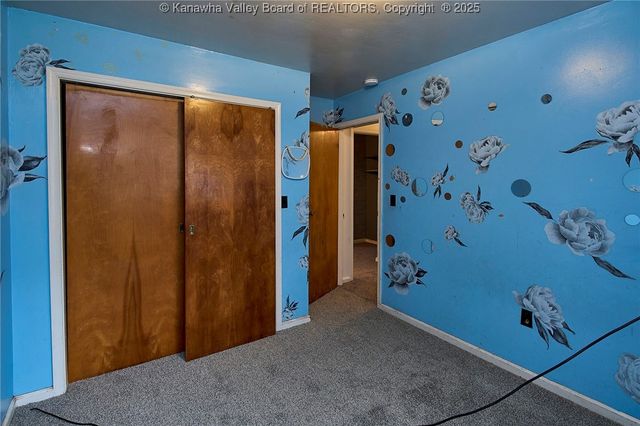 1337 Mountain Drive, South Charleston, WV 25303