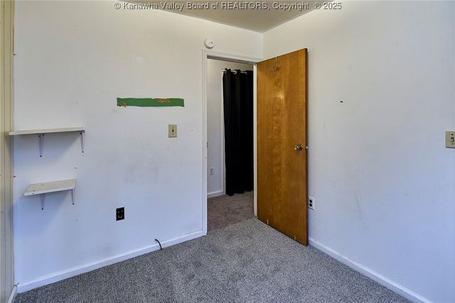 1337 Mountain Drive, South Charleston, WV 25303