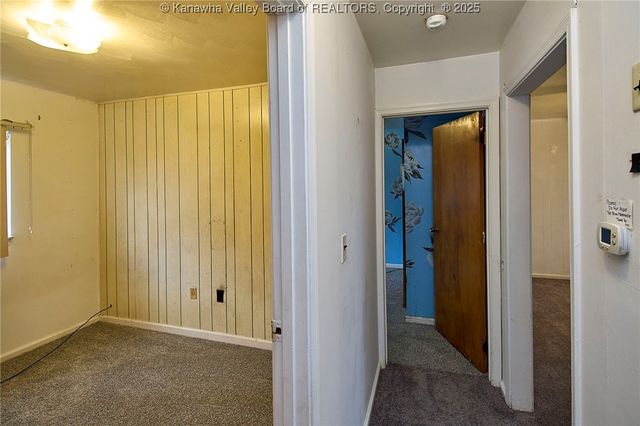 1337 Mountain Drive, South Charleston, WV 25303