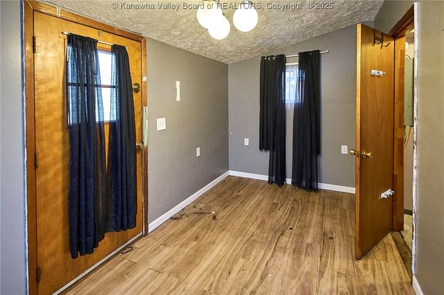 1337 Mountain Drive, South Charleston, WV 25303