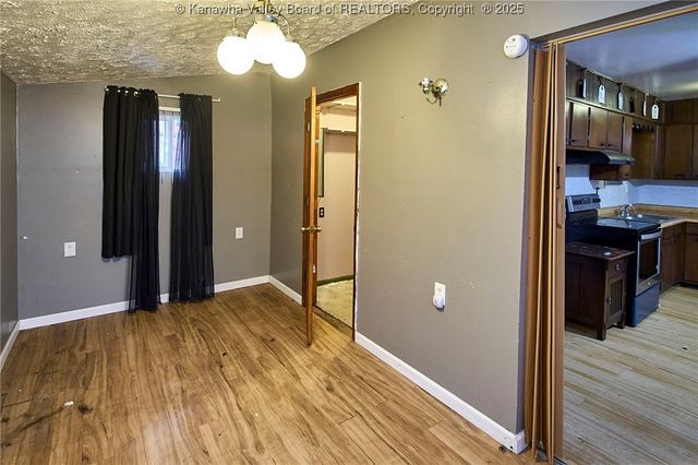 1337 Mountain Drive, South Charleston, WV 25303