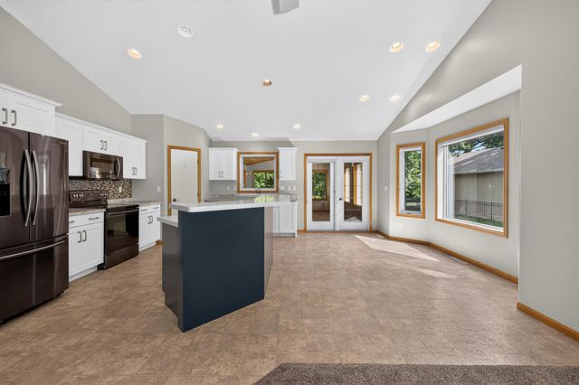 315 Maust Way, Horace, ND 58047