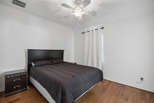 8525 Briarwood Lane, Dallas, TX 75209