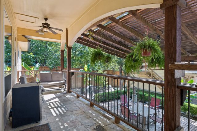 8525 Briarwood Lane, Dallas, TX 75209