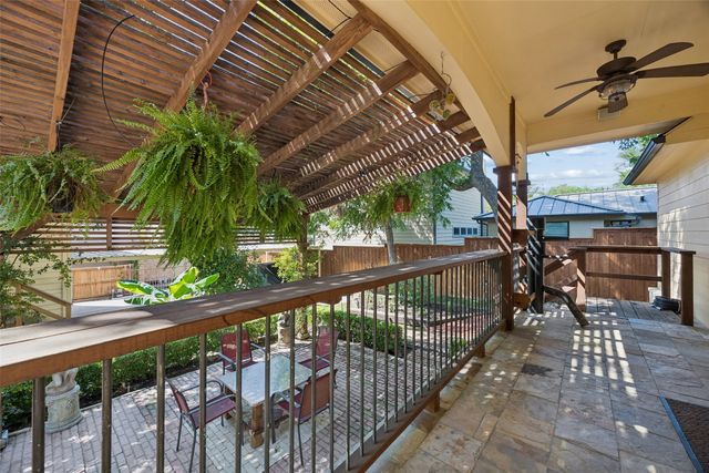 8525 Briarwood Lane, Dallas, TX 75209