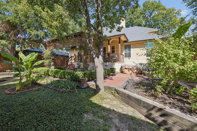8525 Briarwood Lane, Dallas, TX 75209