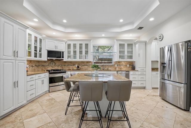 8525 Briarwood Lane, Dallas, TX 75209