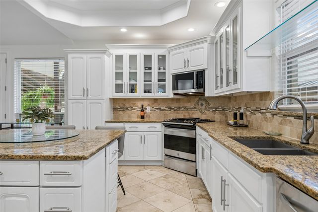 8525 Briarwood Lane, Dallas, TX 75209