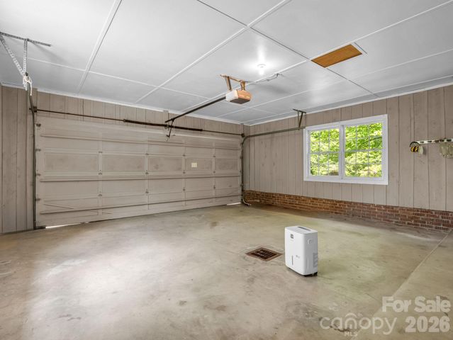 7 Hearthstone Lane, Landrum, SC 29356