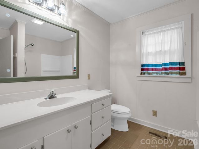 7 Hearthstone Lane, Landrum, SC 29356