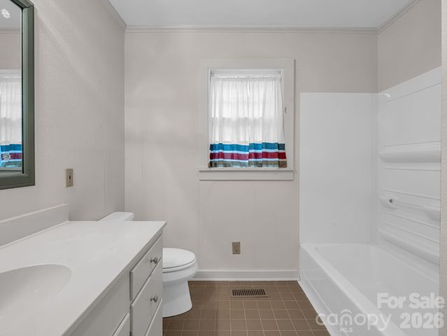 7 Hearthstone Lane, Landrum, SC 29356