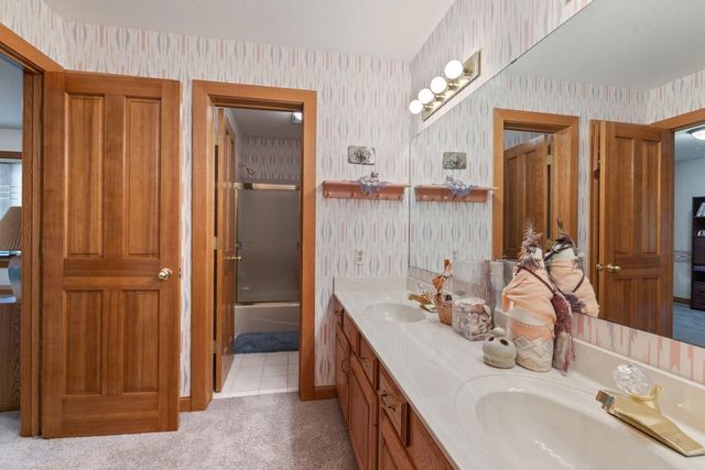 1405 Mayflower Drive, Northfield, MN 55057