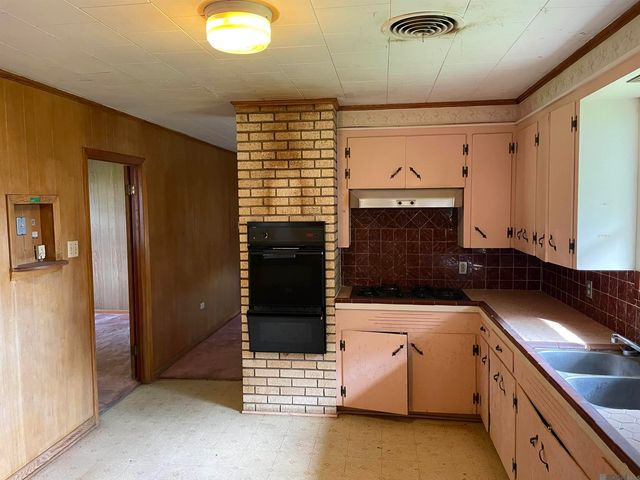 57925 Joseph St, Plaquemine, LA 70764