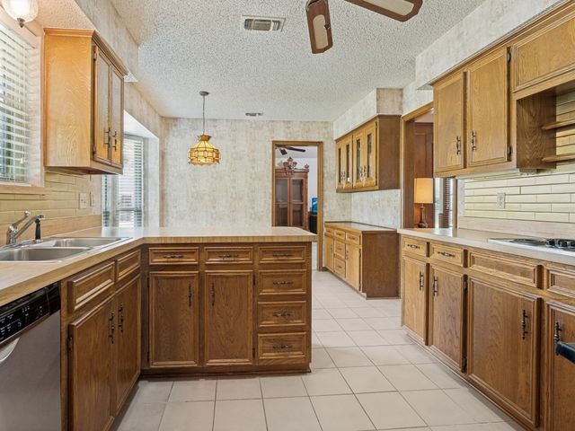 304 FORESTCREST Lane, Coppell, TX 75019