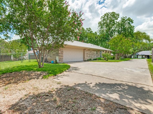 304 FORESTCREST Lane, Coppell, TX 75019