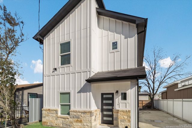 153 Stribling, San Antonio, TX 78204