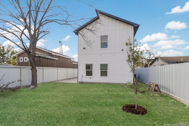 153 Stribling, San Antonio, TX 78204