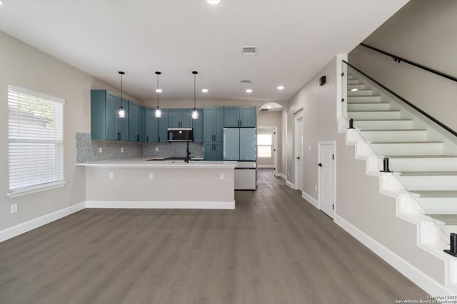 153 Stribling, San Antonio, TX 78204