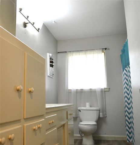 101 Summit Drive, Conroe, TX 77303