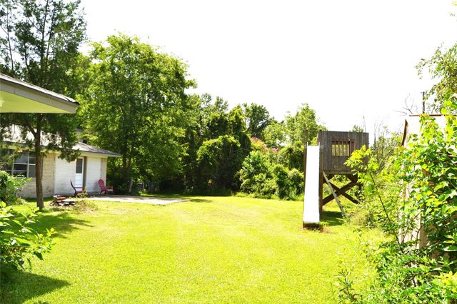 101 Summit Drive, Conroe, TX 77303