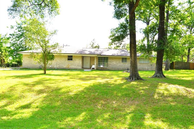101 Summit Drive, Conroe, TX 77303