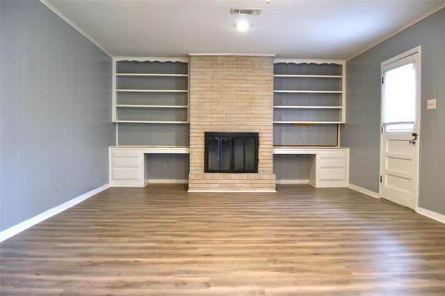 101 Summit Drive, Conroe, TX 77303