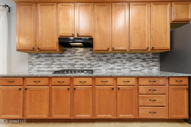 55 Lakeview Drive, Ocean Springs, MS 39564