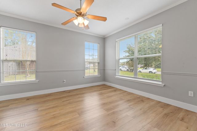 55 Lakeview Drive, Ocean Springs, MS 39564