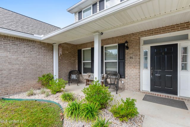 55 Lakeview Drive, Ocean Springs, MS 39564