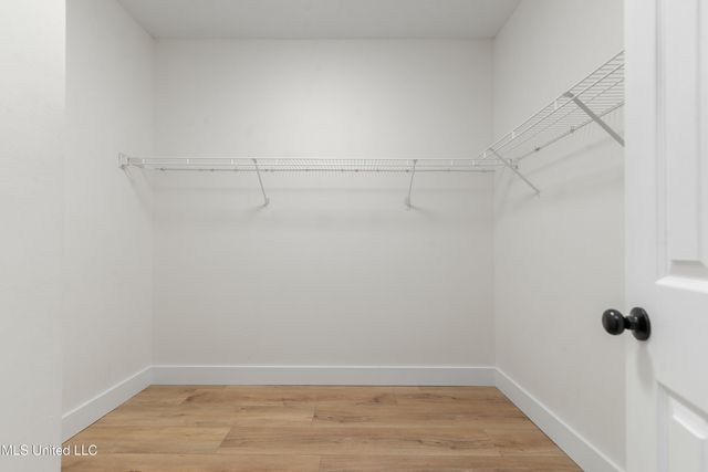 55 Lakeview Drive, Ocean Springs, MS 39564