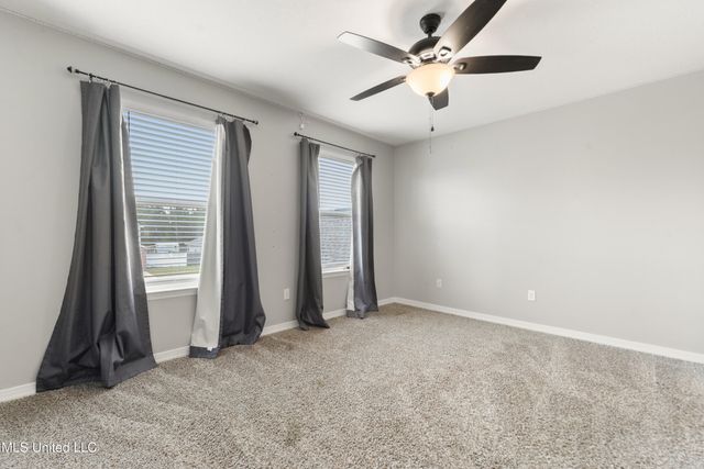 55 Lakeview Drive, Ocean Springs, MS 39564