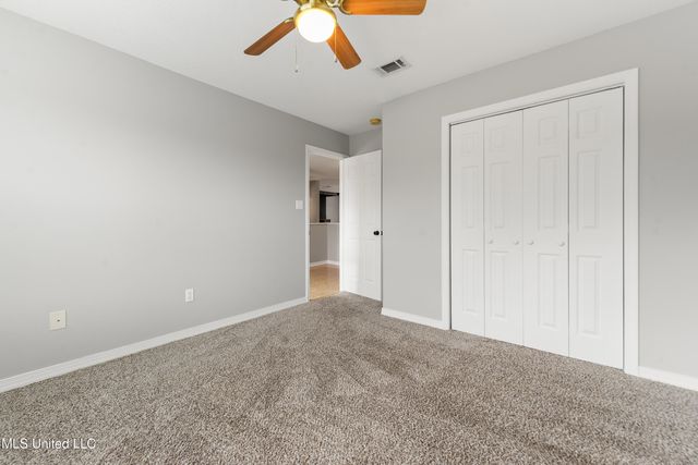 55 Lakeview Drive, Ocean Springs, MS 39564