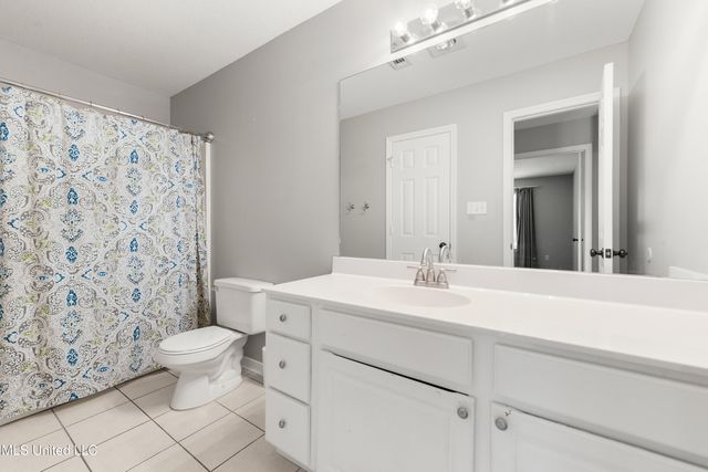 55 Lakeview Drive, Ocean Springs, MS 39564