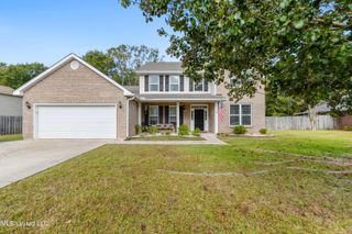 55 Lakeview Drive, Ocean Springs, MS 39564