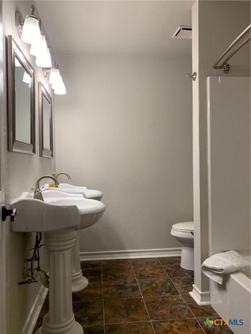 3002 Veterans Avenue, Copperas Cove, TX 76522