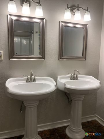 3002 Veterans Avenue, Copperas Cove, TX 76522