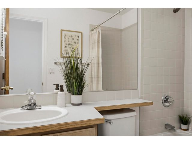 824 Westbourn Ct, Fort Collins, CO 80525