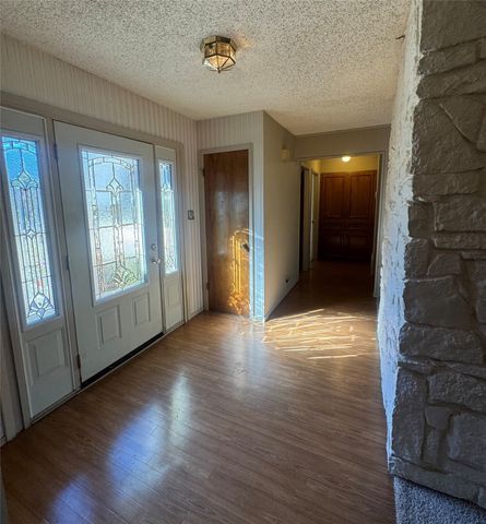 3904 Cimmaron Trail, De Cordova, TX 76049