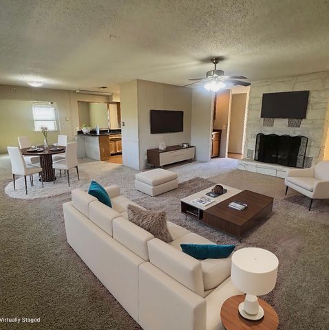 3904 Cimmaron Trail, De Cordova, TX 76049