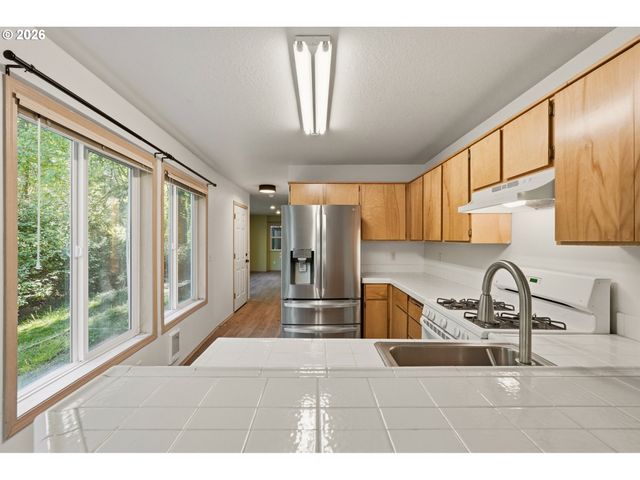 11015 Sw 41ST Ave, Portland, OR 97219