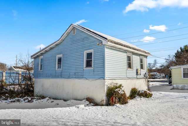 244 N BROAD ST, Penns Grove, NJ 08069