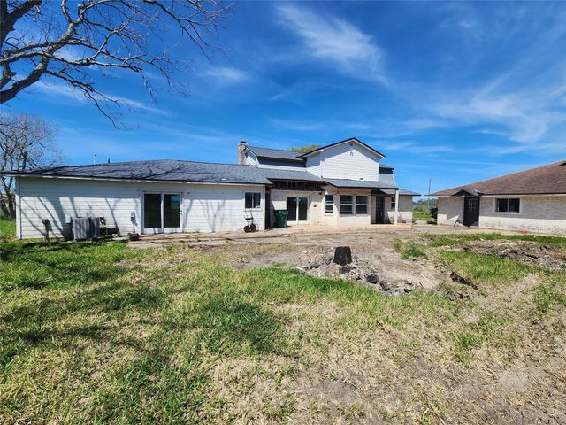 1118 County Road 47, Angleton, TX 77515
