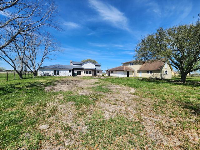 1118 County Road 47, Angleton, TX 77515