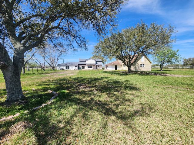 1118 County Road 47, Angleton, TX 77515