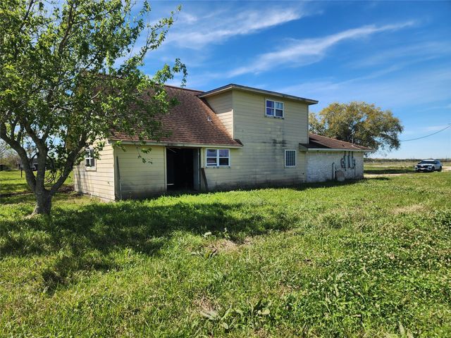 1118 County Road 47, Angleton, TX 77515