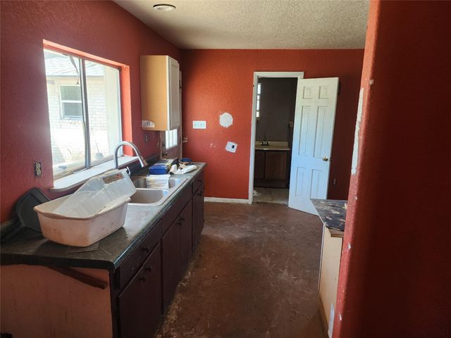 1118 County Road 47, Angleton, TX 77515