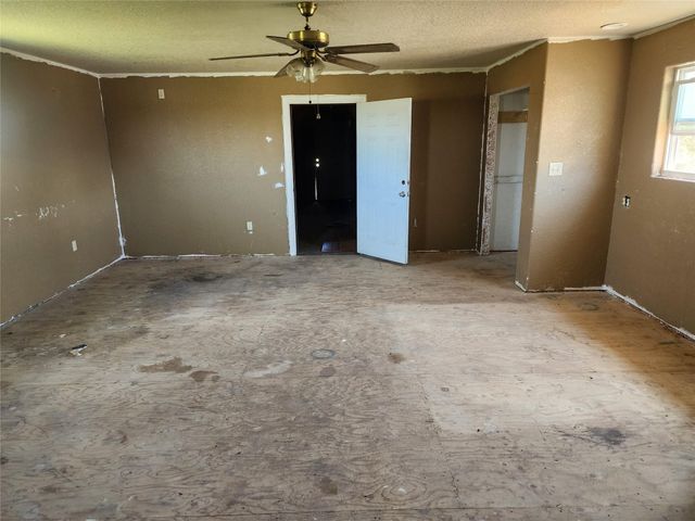 1118 County Road 47, Angleton, TX 77515